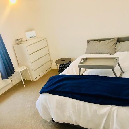 Charming Town Centre 3 Double Beds Home Free Parking ทอนบริดจ์ ภายนอก รูปภาพ