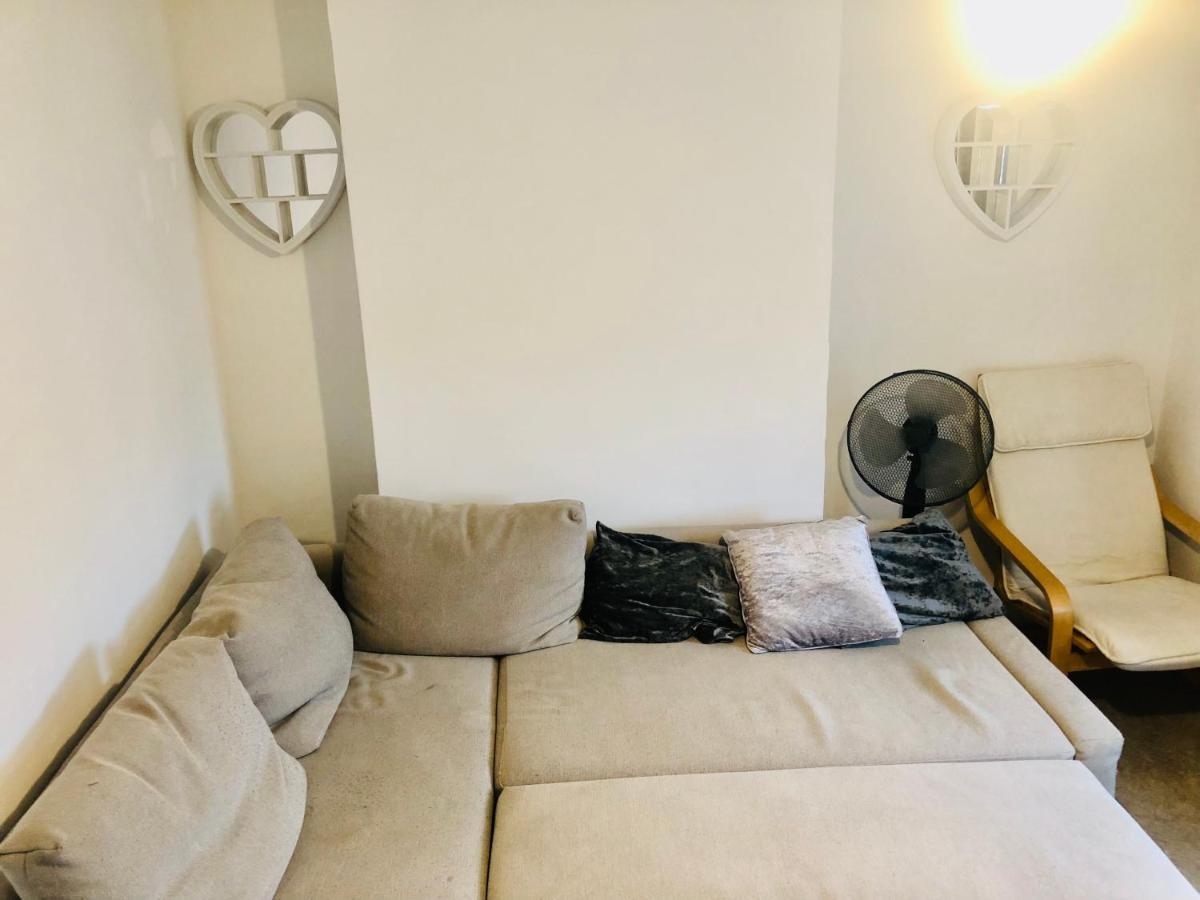 Charming Town Centre 3 Double Beds Home Free Parking ทอนบริดจ์ ภายนอก รูปภาพ