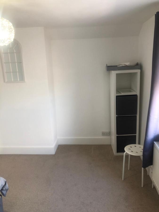 Charming Town Centre 3 Double Beds Home Free Parking ทอนบริดจ์ ภายนอก รูปภาพ